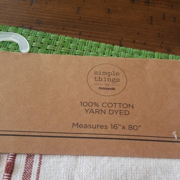 Simple Things Table Runner - Picture 3 of 3